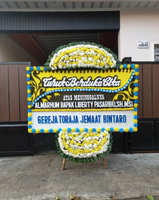 Papan Bunga Duka di Kelumpang Hilir